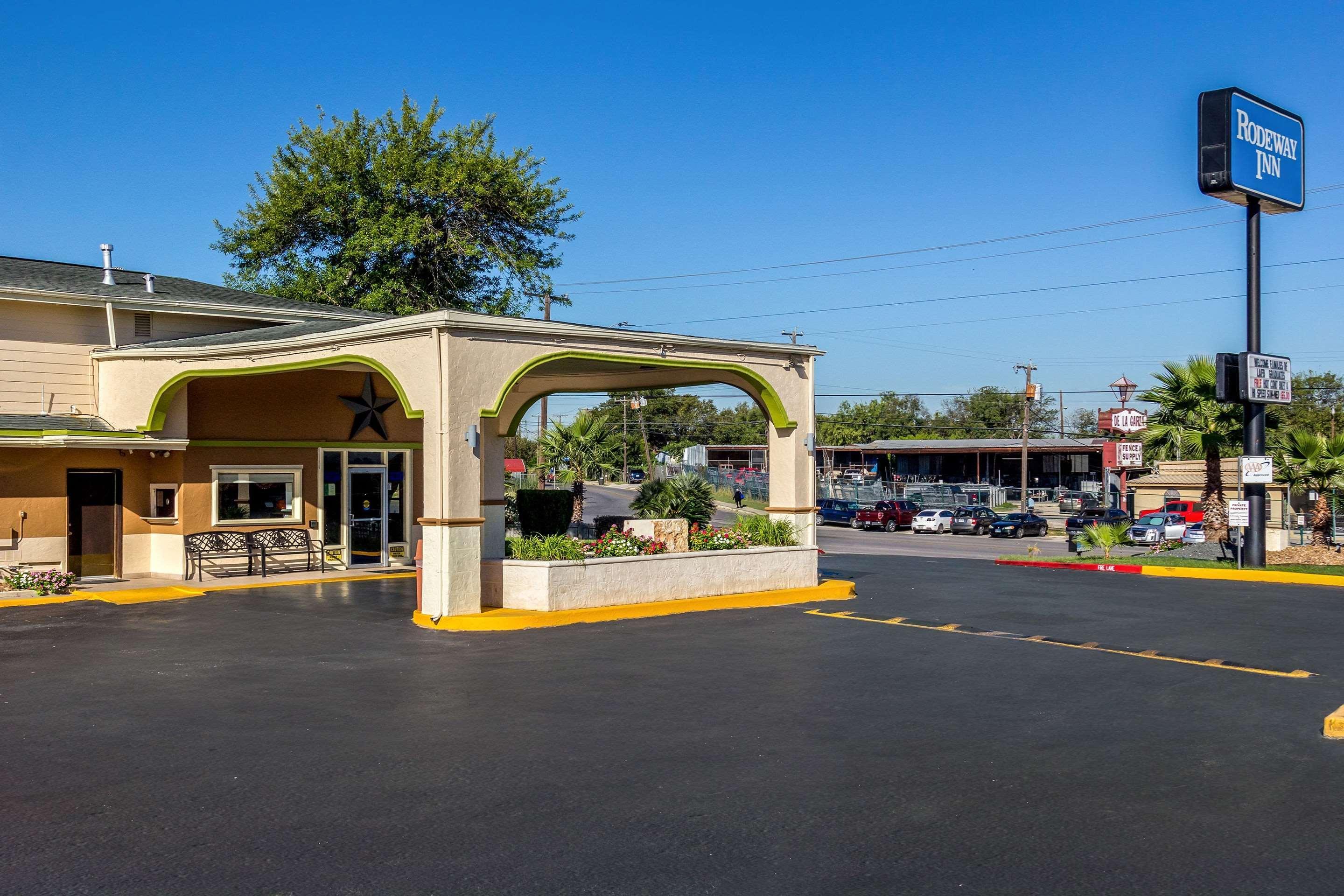 Rodeway Inn San Antonio Lackland Afb - Seaworld Buitenkant foto
