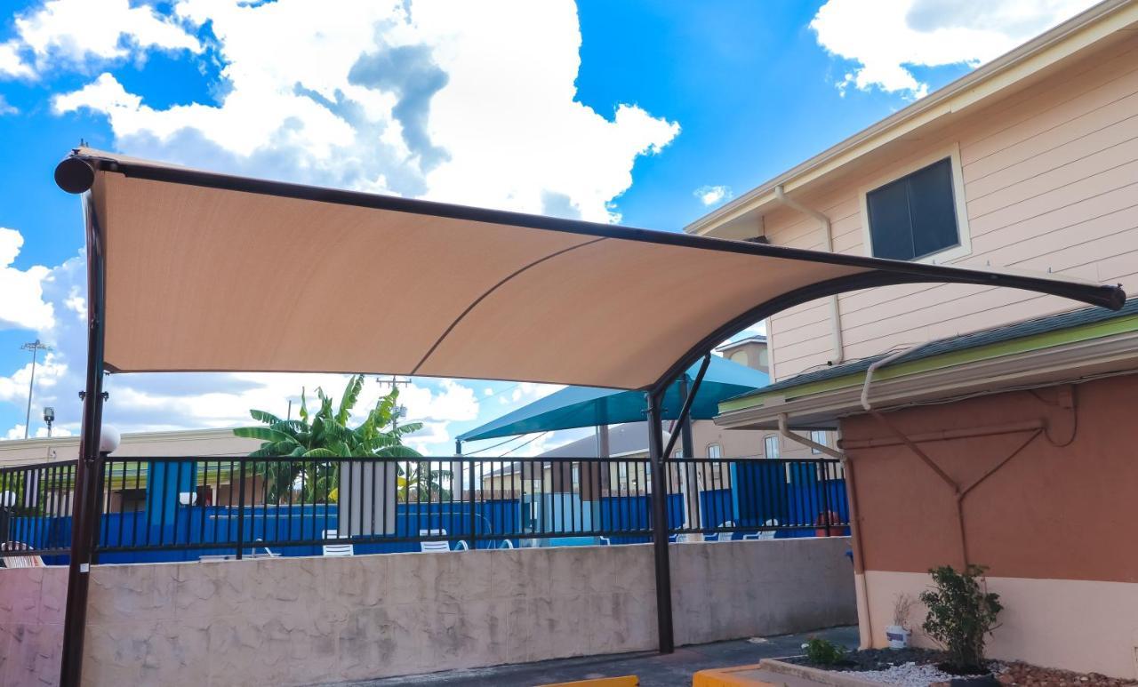 Rodeway Inn San Antonio Lackland Afb - Seaworld Buitenkant foto