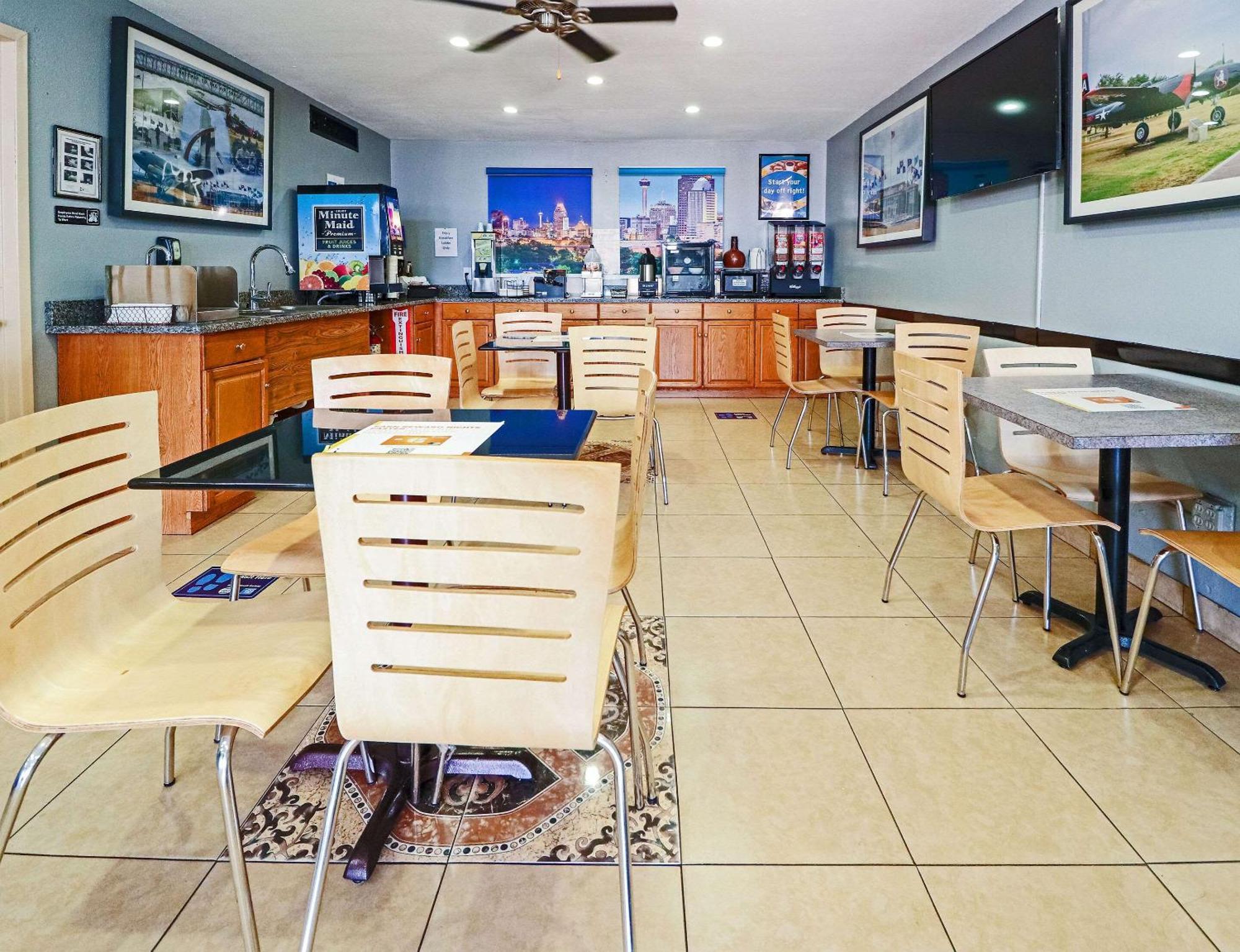 Rodeway Inn San Antonio Lackland Afb - Seaworld Buitenkant foto